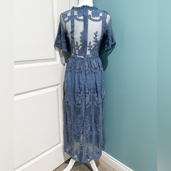 Pink Lily lace maxi dress. Size S. - Picture 5 of 10